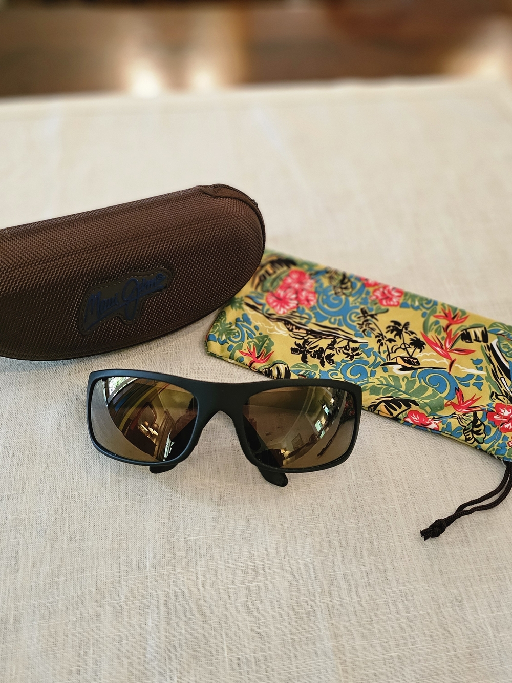 Maui Jim Peahi Wrap Sunglasses - HCL Polarized Glass Lenses, Black Matte Frames